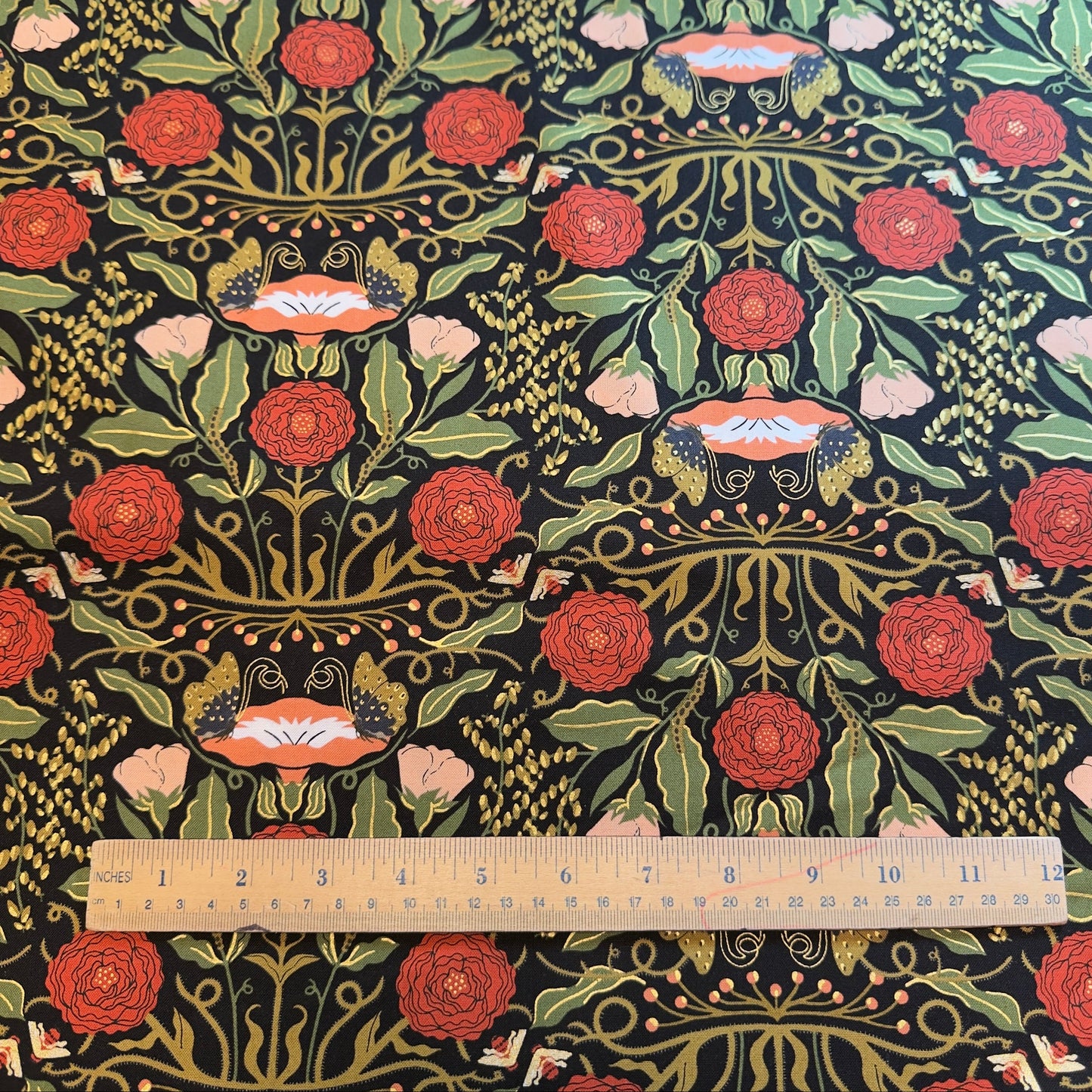 Meadowmere Floral (Sold per yard)