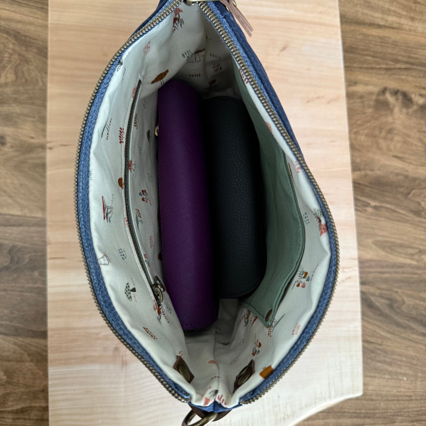 Cambridge Crossbody Bag - Navy