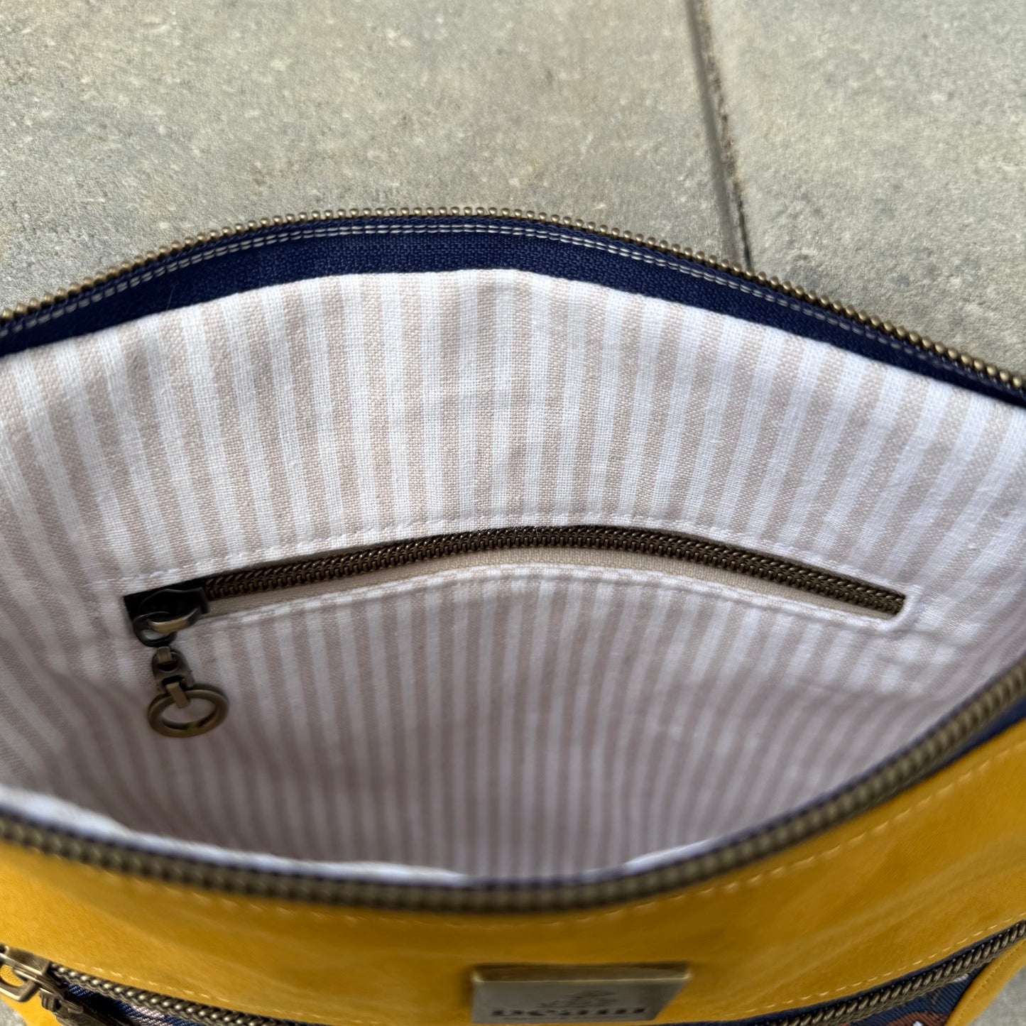 Cambridge Crossbody Bag - Mushroom