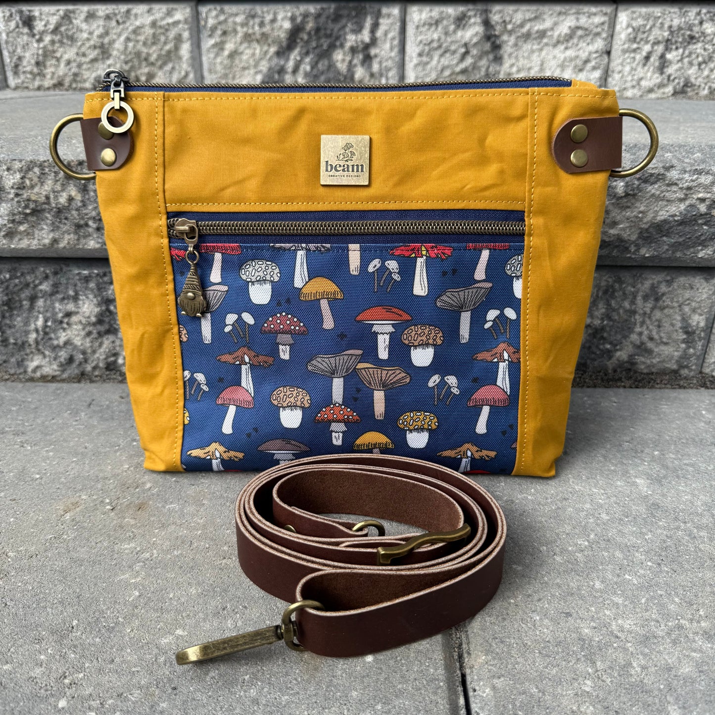 Cambridge Crossbody Bag - Mushroom