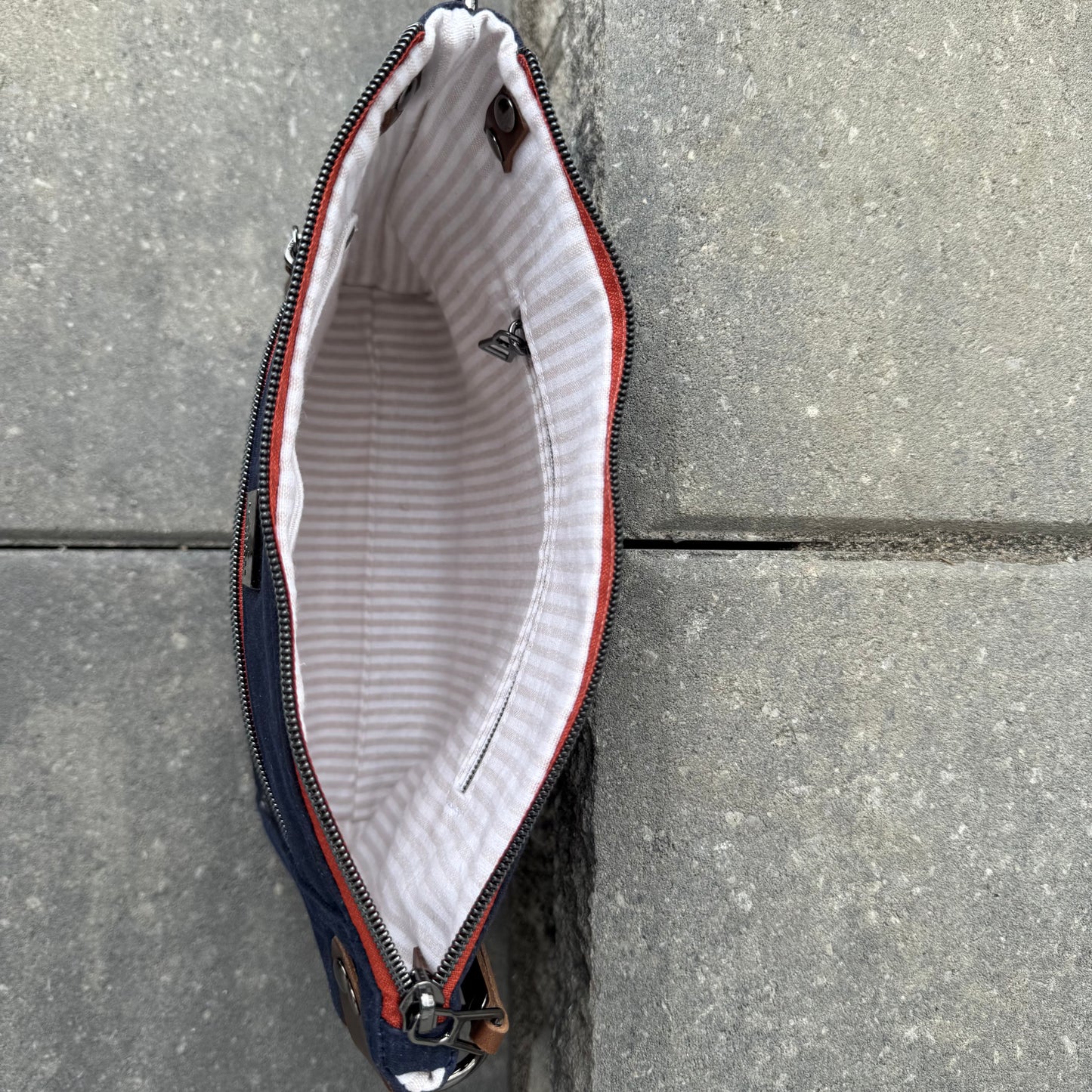 Cambridge Crossbody Bag - Navy Mushroom