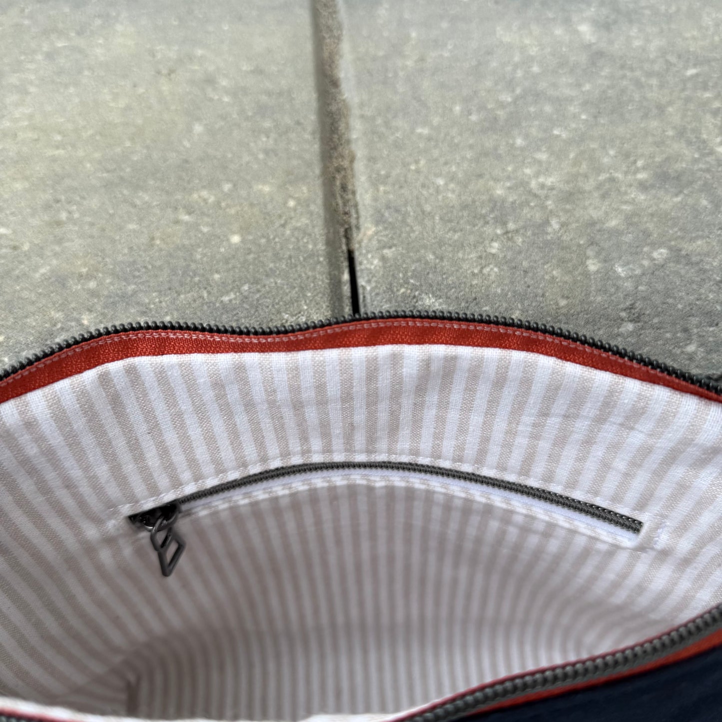 Cambridge Crossbody Bag - Navy Mushroom