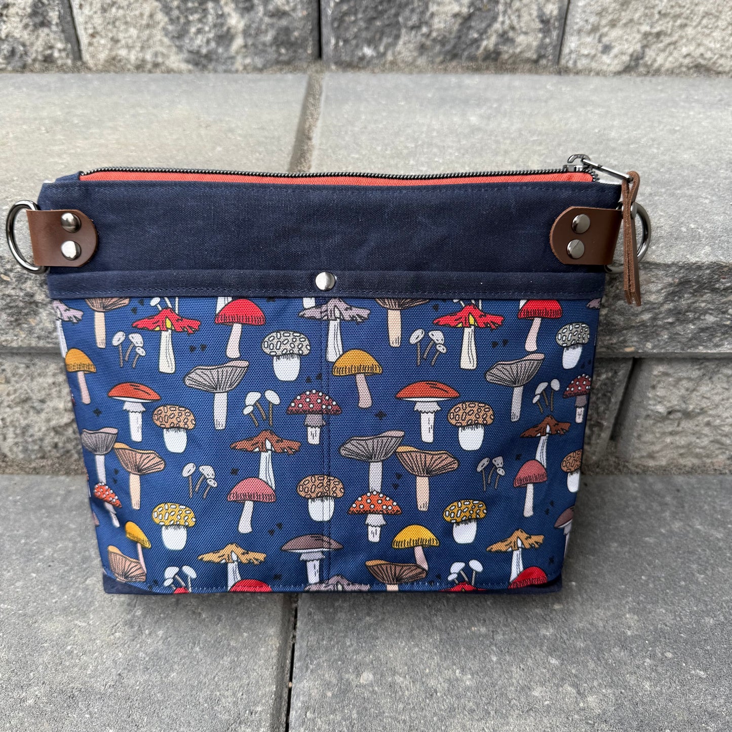 Cambridge Crossbody Bag - Navy Mushroom