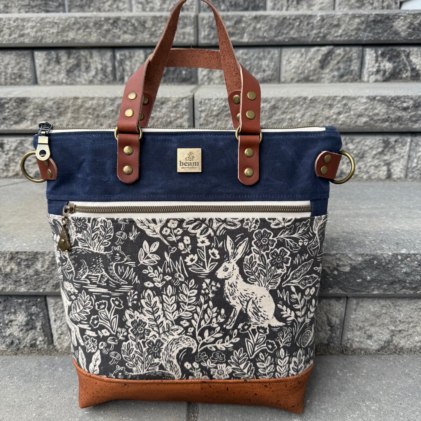 Aberdeen Tote - Rabbit in the Garden