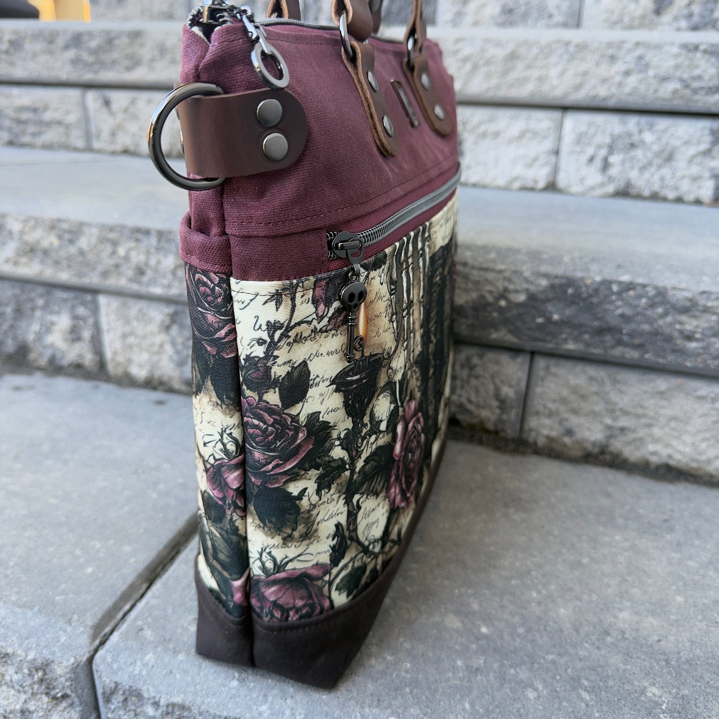 Aberdeen Tote - Gothic Romance
