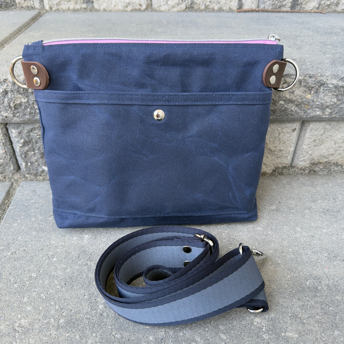 Cambridge Crossbody Bag - Navy Floral