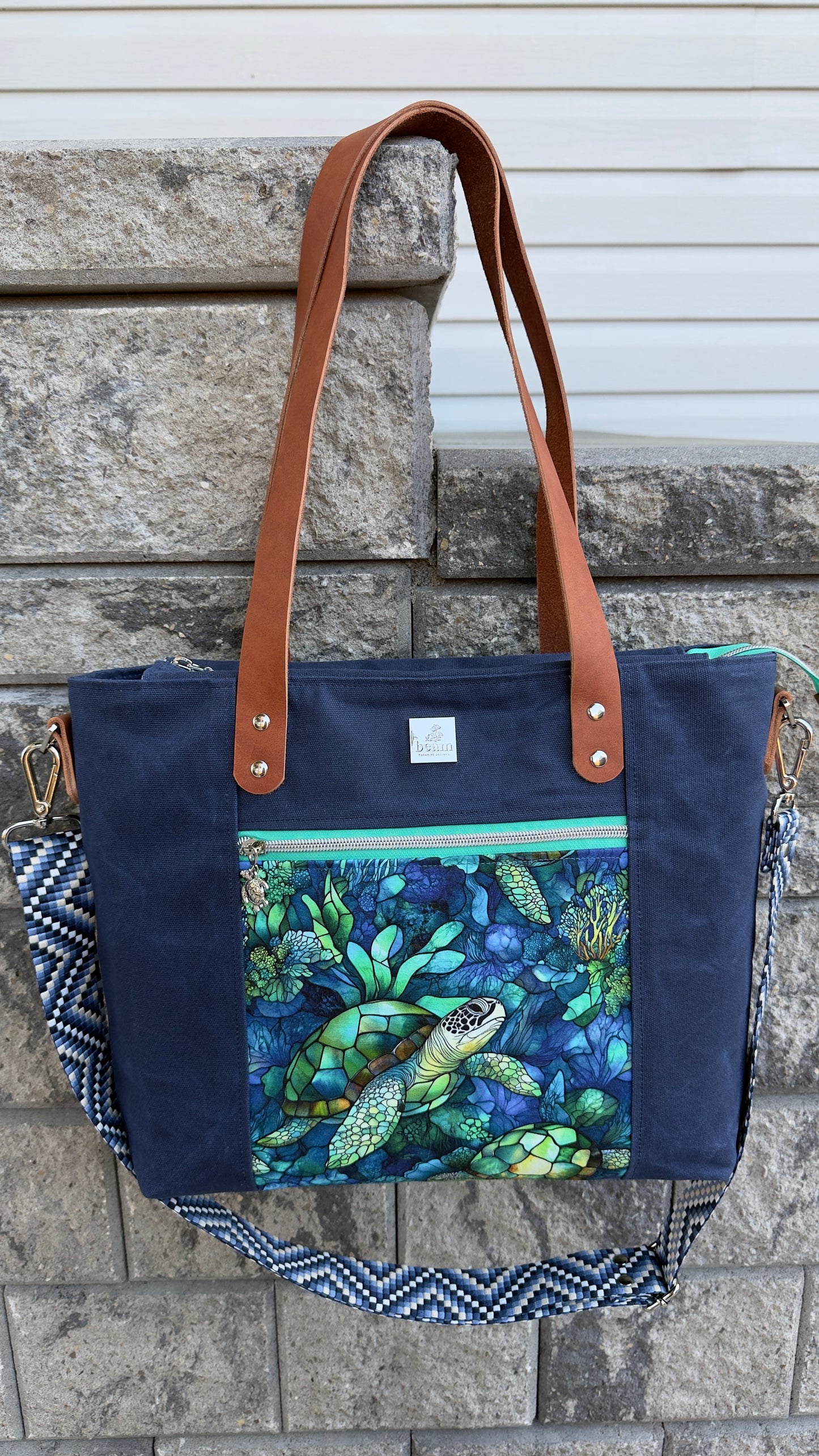 Tote - Turtles in the Sea