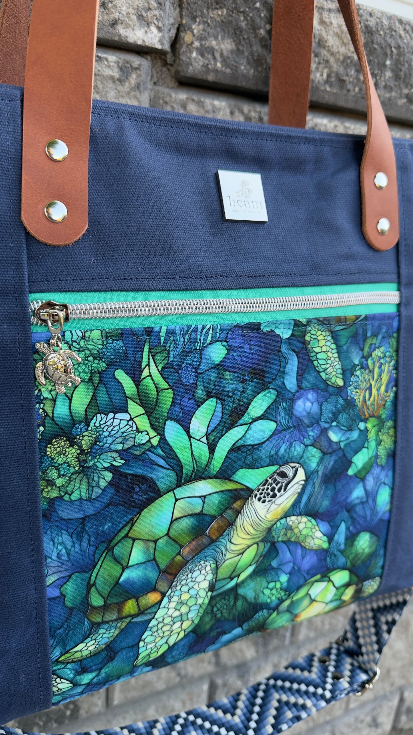 Tote - Turtles in the Sea