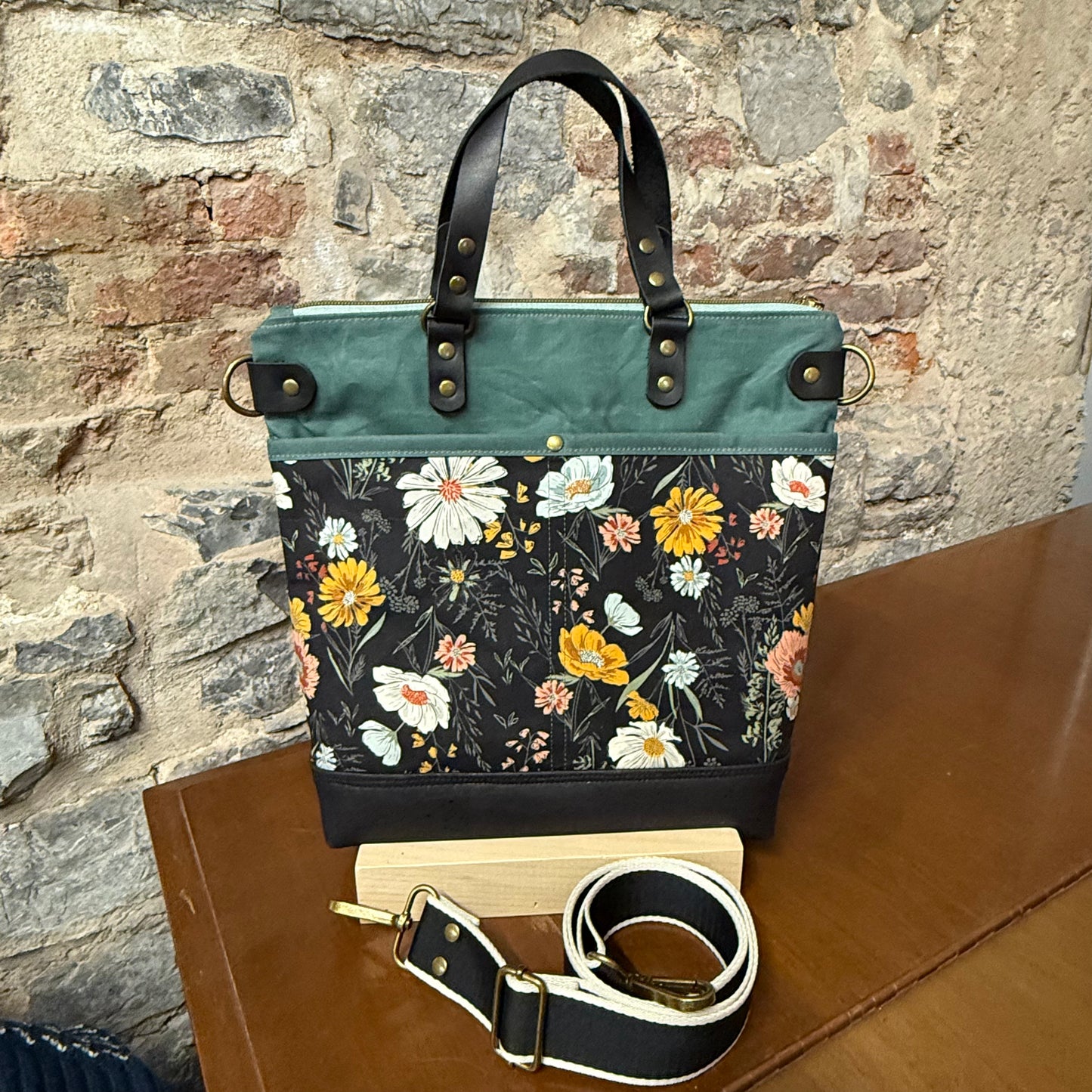 Aberdeen Tote - Wildflowers