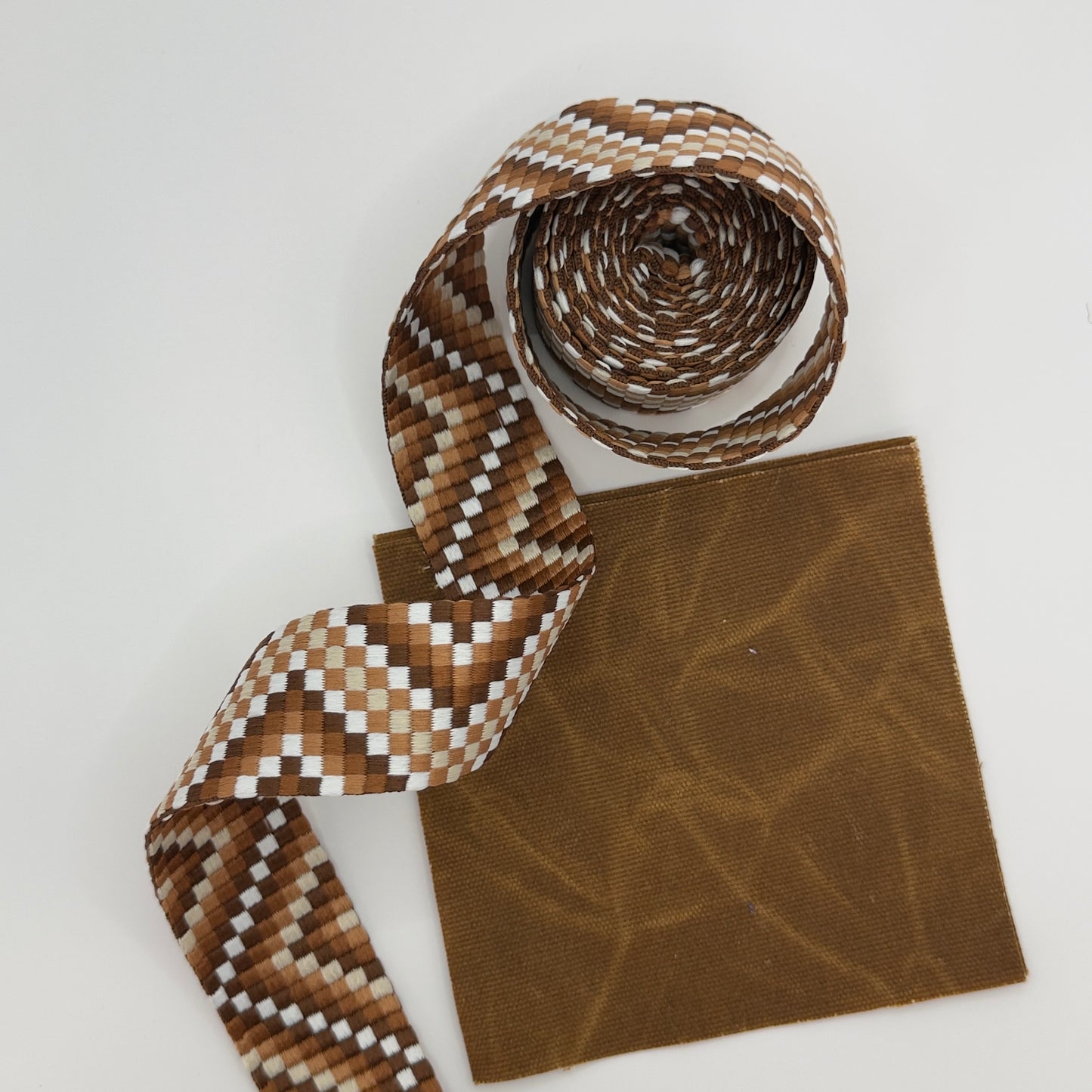 Right Direction Webbing - Caramels