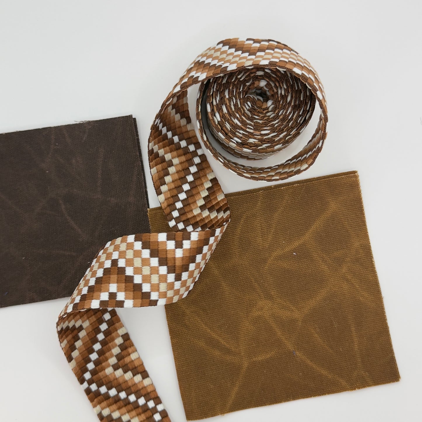 Right Direction Webbing - Caramels