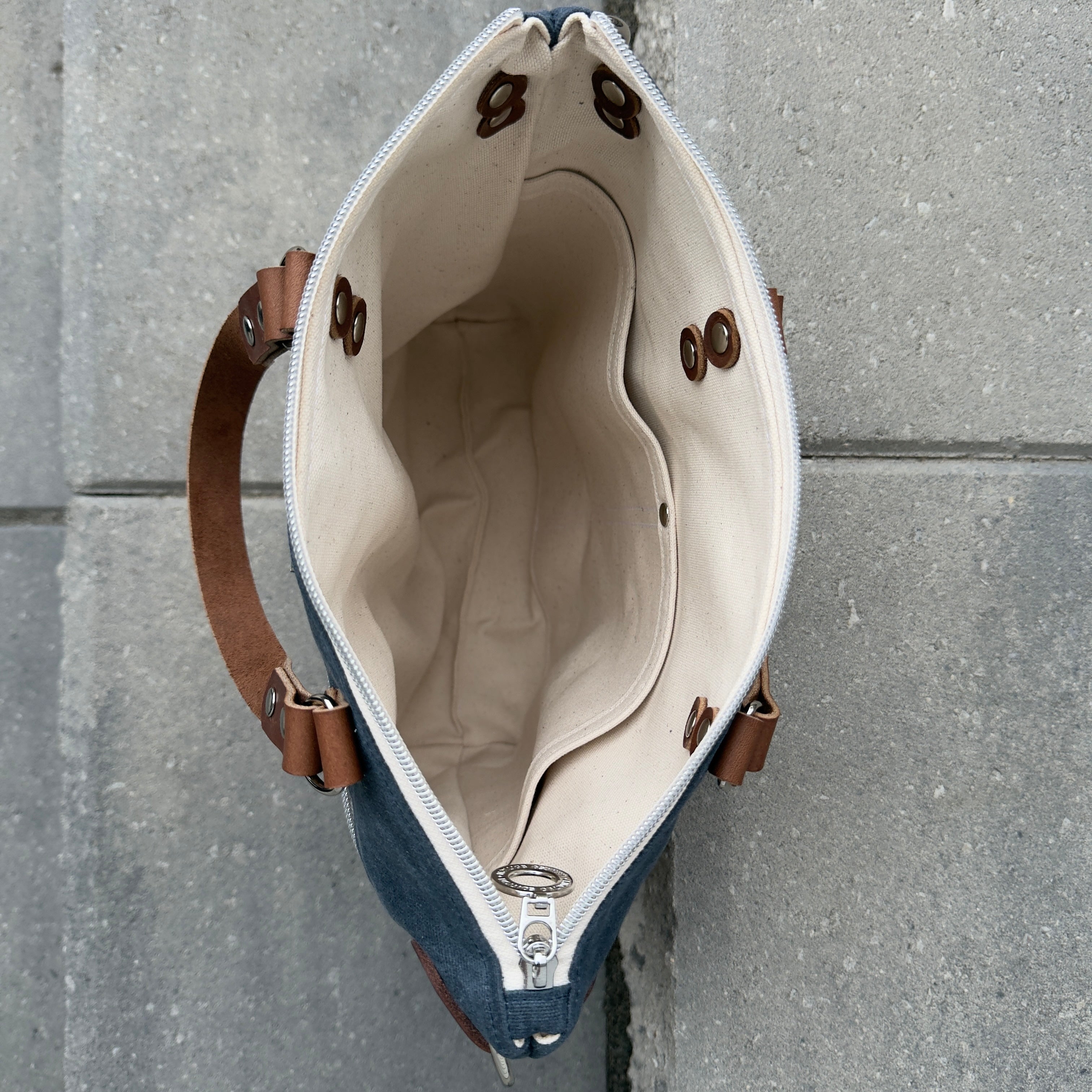 Aberdeen Tote - Peachy Dreams – Beam Creative Designs