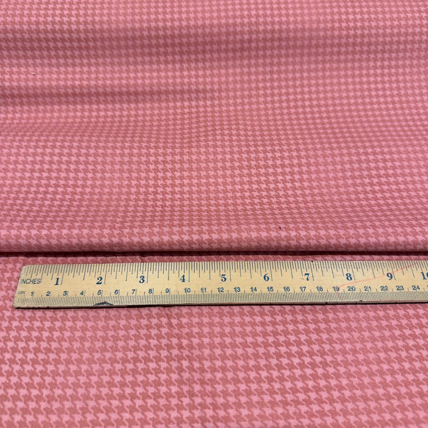 Blushed Houndstooth Basic - Blush (sold per yard)