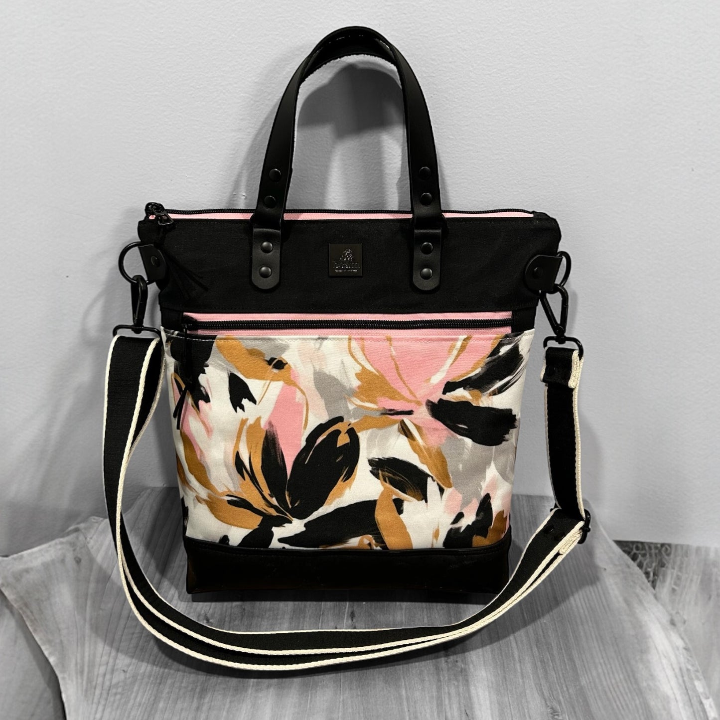 Aberdeen Tote - Abstract Magnolias