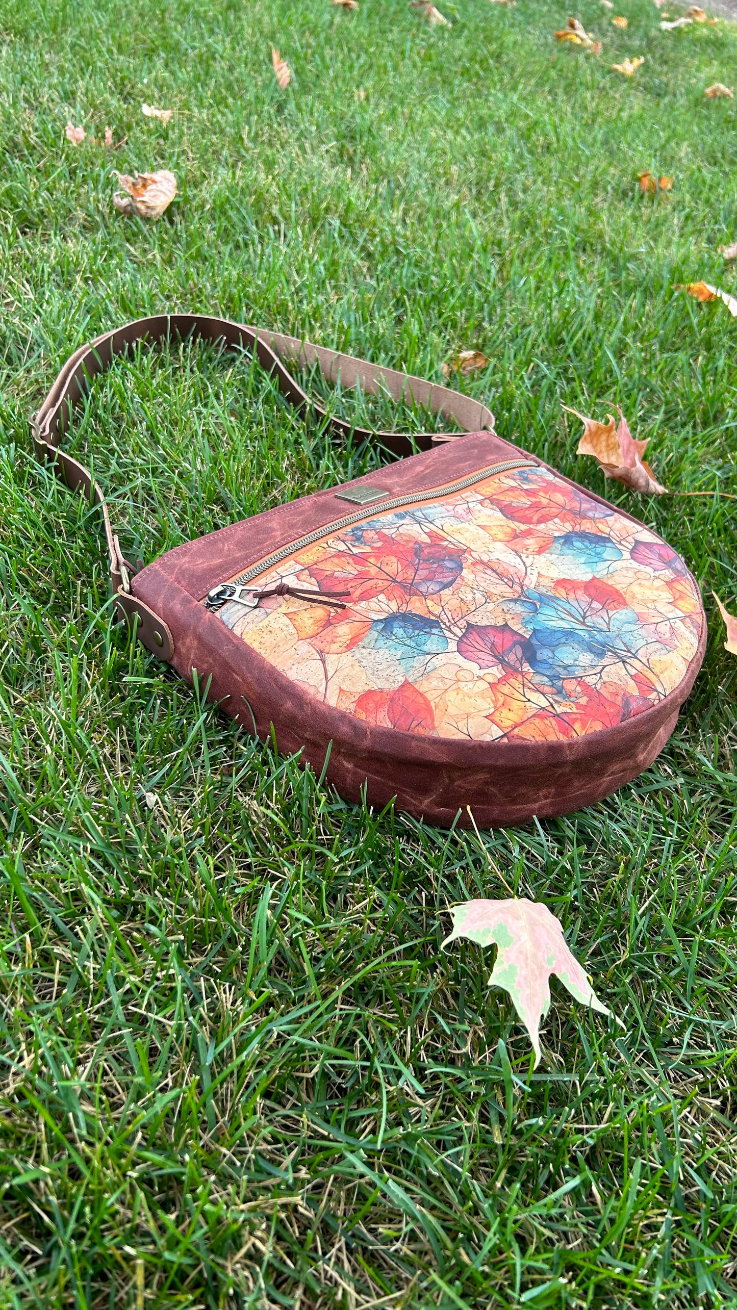 Kingston Crossbody Bag - Fall Leaves