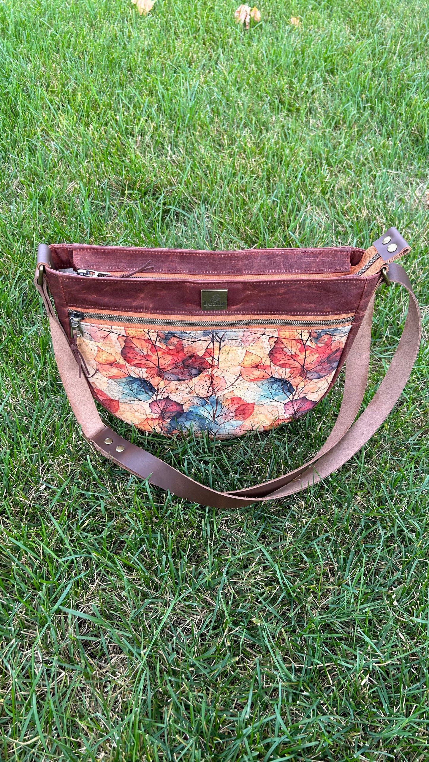 Kingston Crossbody Bag - Fall Leaves