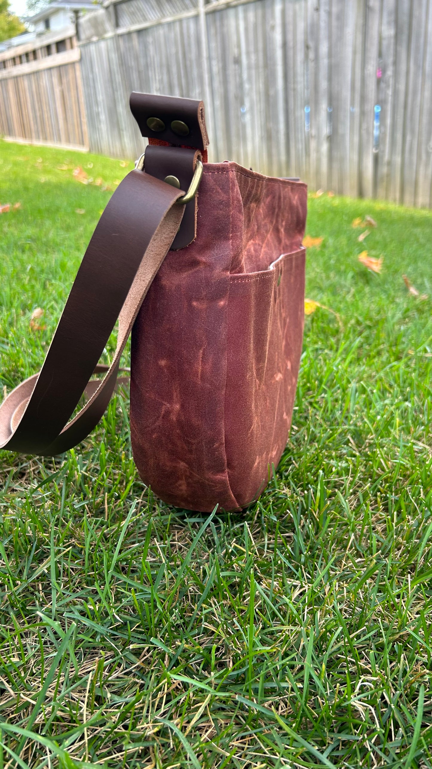 Kingston Crossbody Bag - Fall Leaves