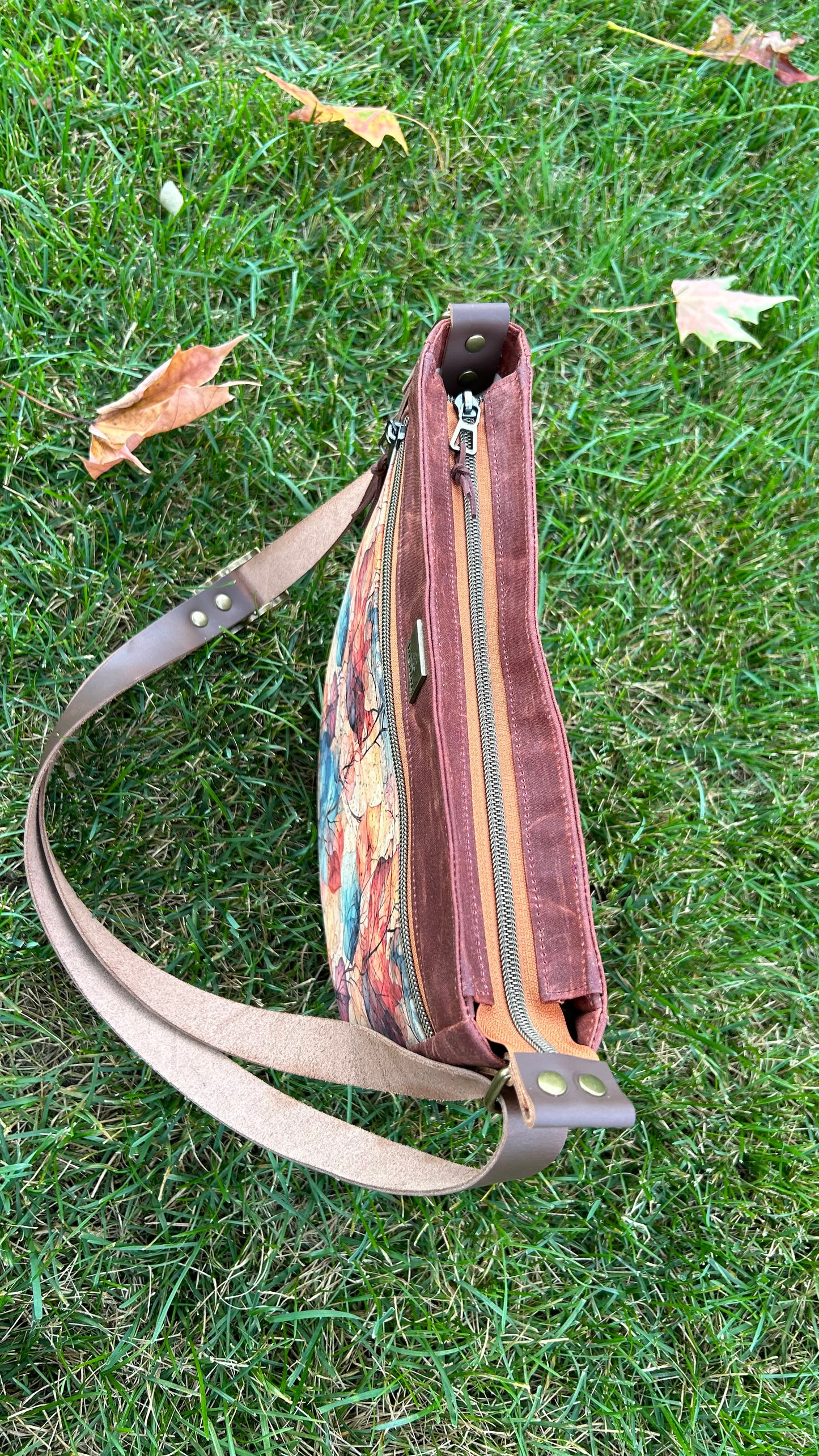 Kingston Crossbody Bag - Fall Leaves