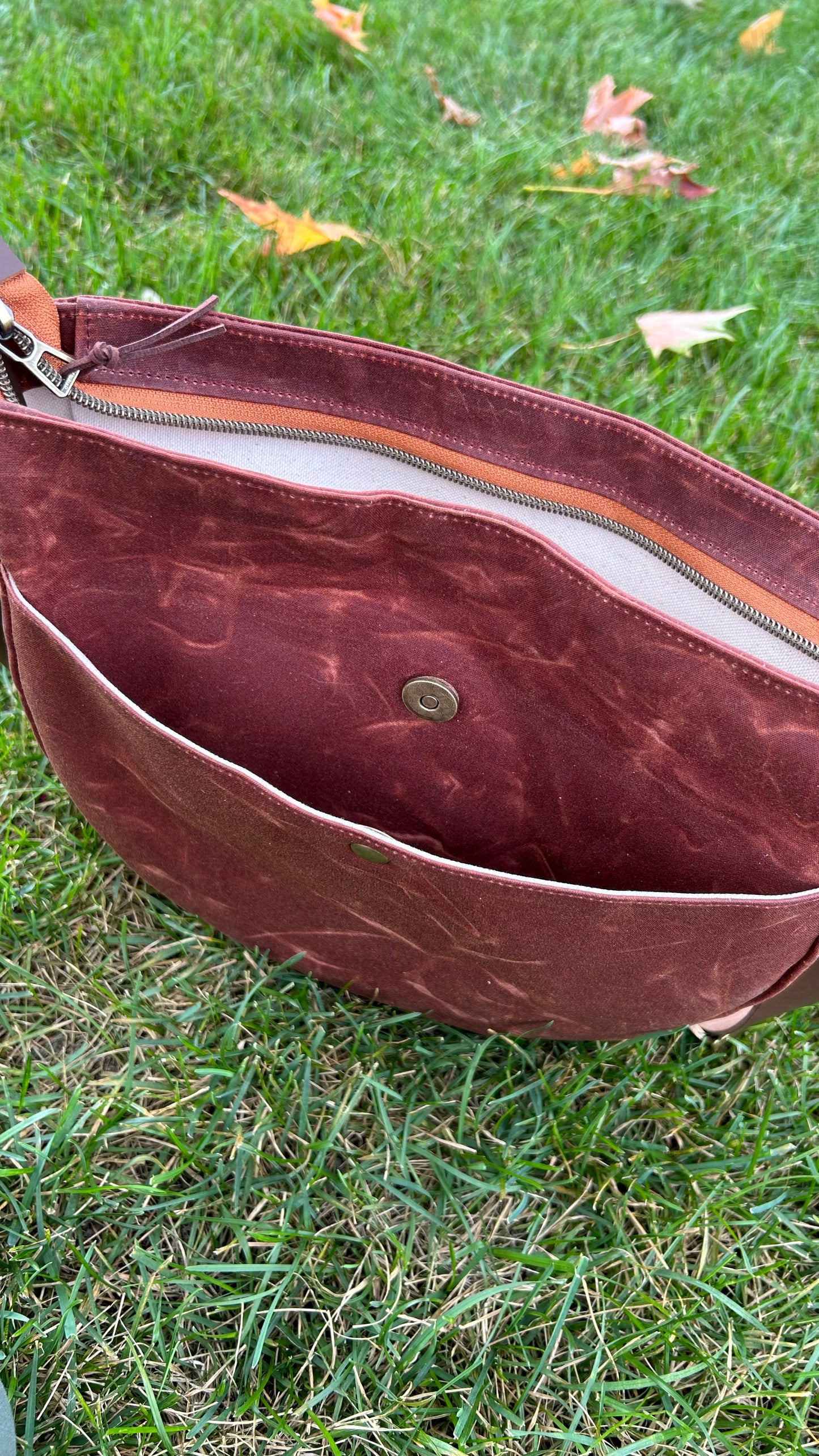 Kingston Crossbody Bag - Fall Leaves