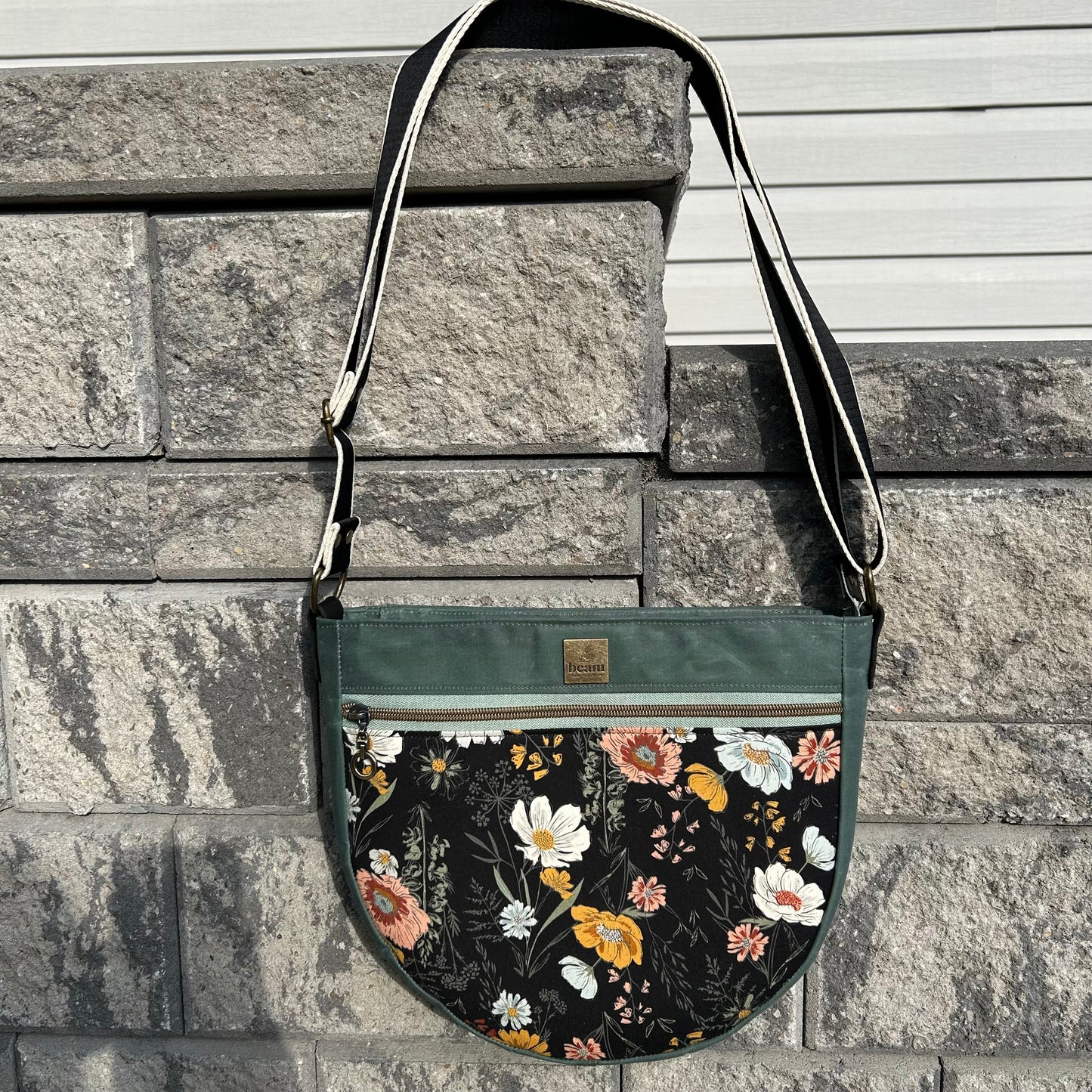 Kingston Crossbody Bag - Wildflowers