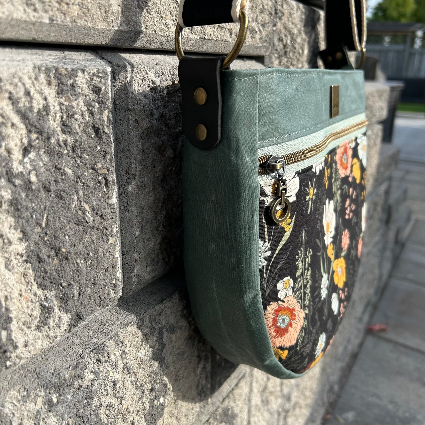 Kingston Crossbody Bag - Wildflowers