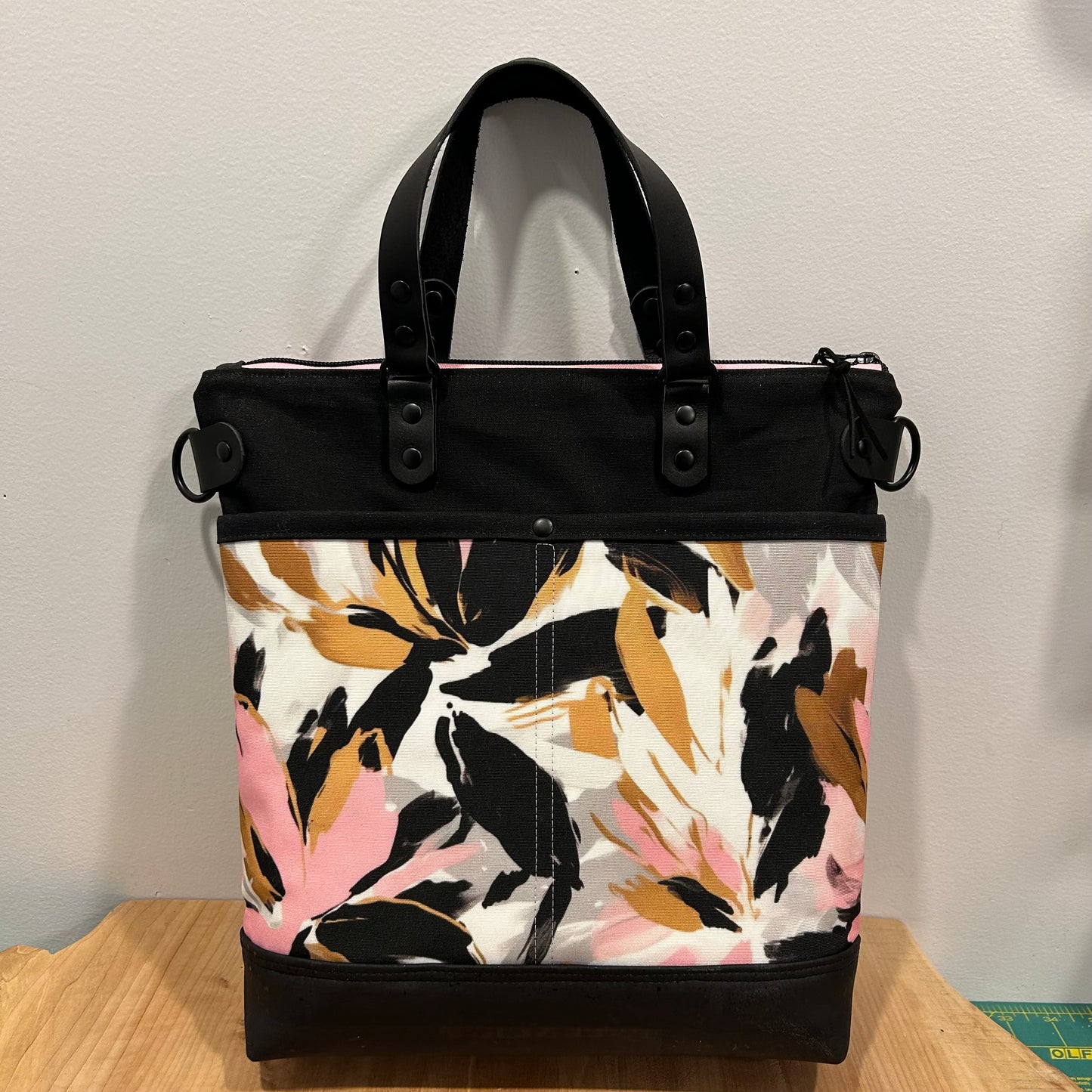 Aberdeen Tote - Abstract Magnolias