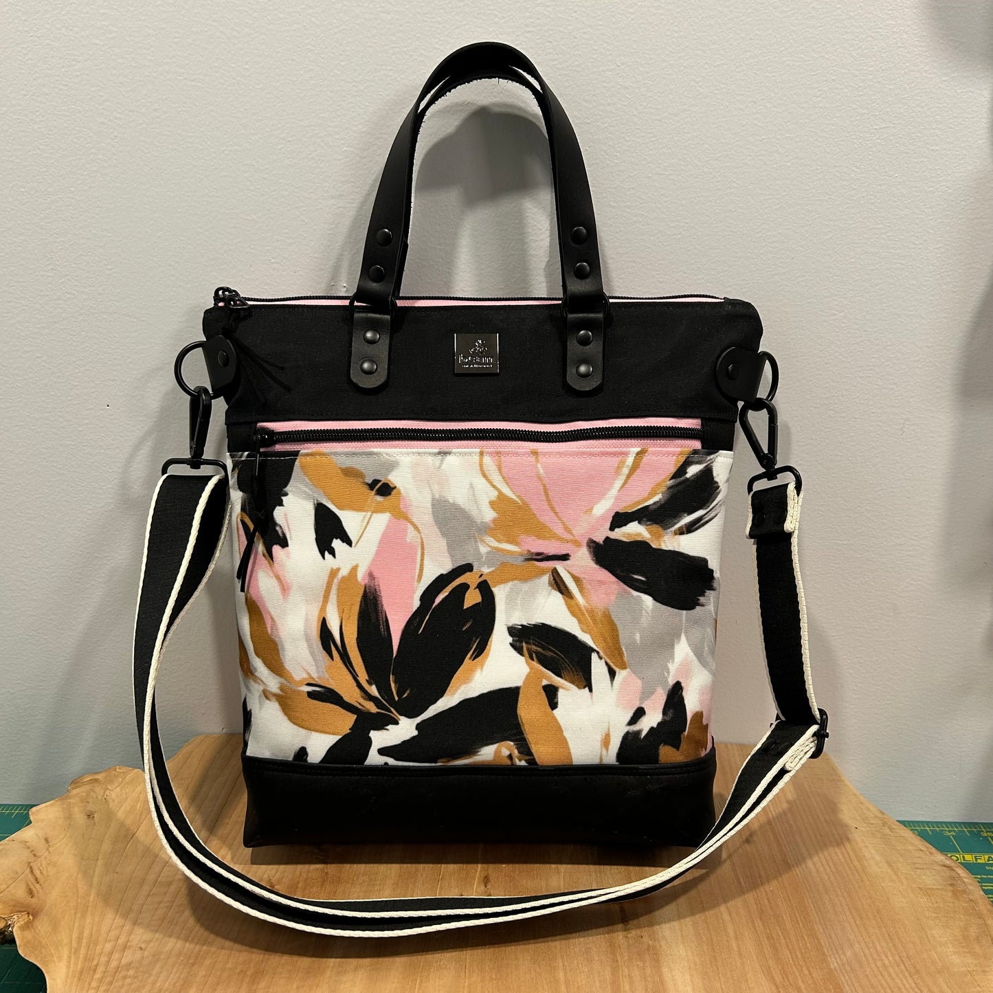 Aberdeen Tote - Abstract Magnolias