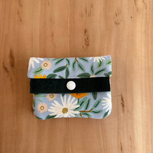 Mini Wallet - Light Blue Daisy