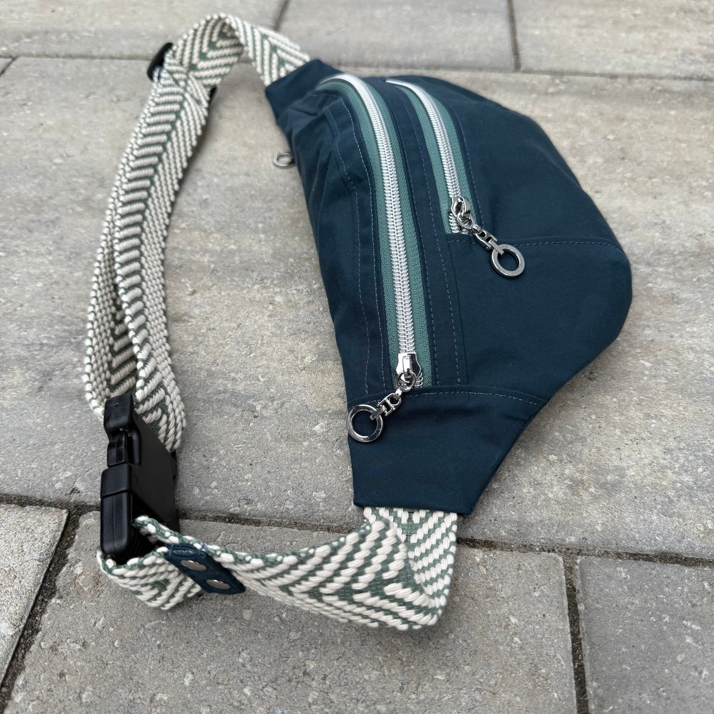 Hipster Crossbody - Navy