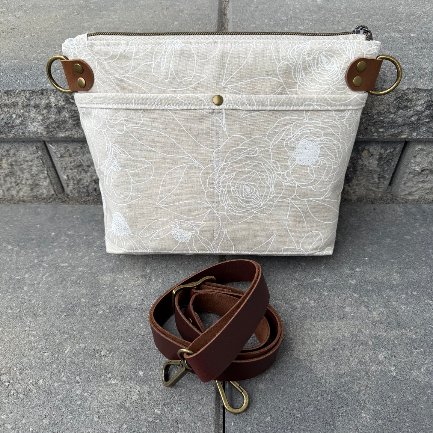 Cambridge Crossbody Bag - Cream Floral