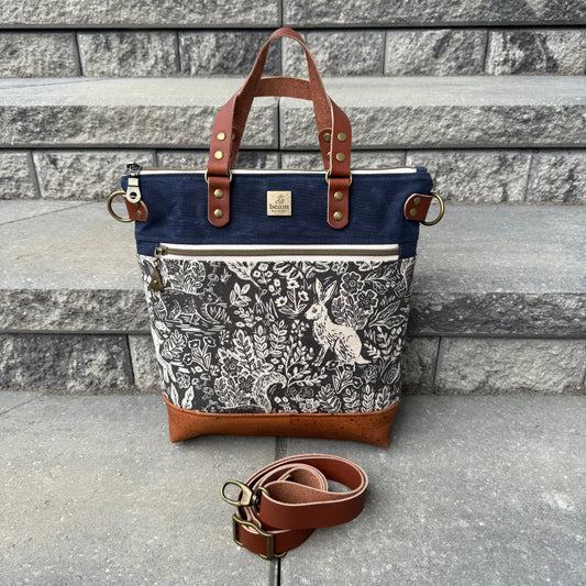 Aberdeen Tote - Rabbit in the Garden